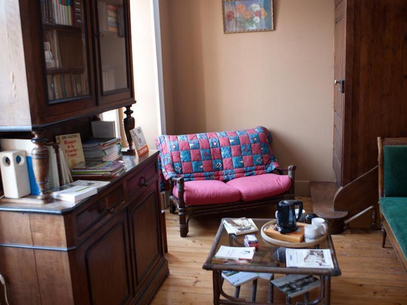 Le Relais Du Passe-Heures Cenans Exteriör bild